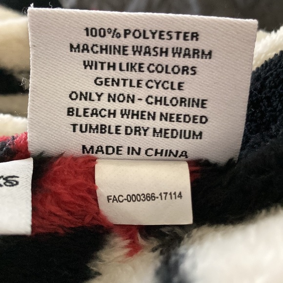 Vera Bradley Blanket - Picture 4 of 5